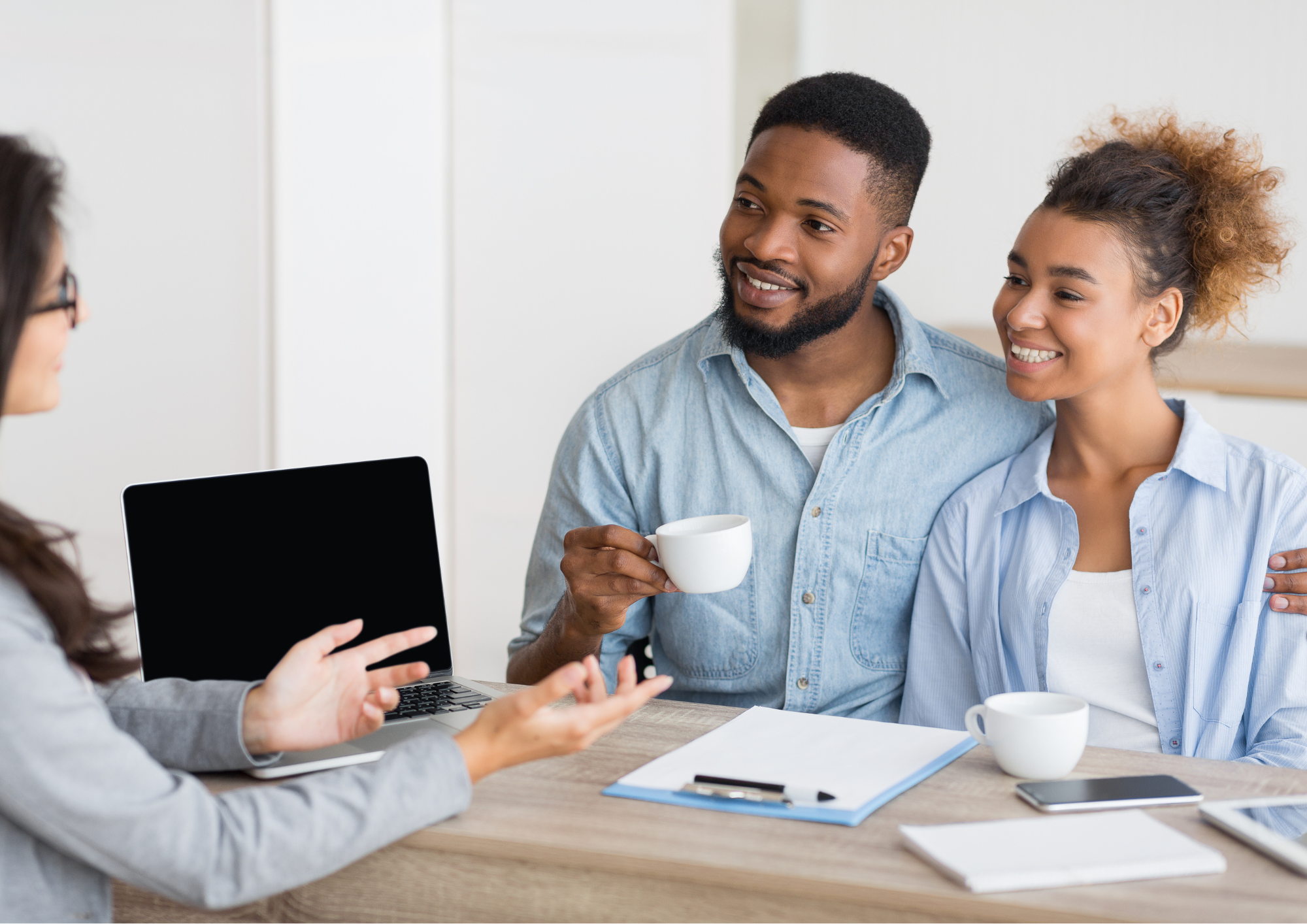 Pourquoi passer par une agence pour vendre ou acheter votre bien ?